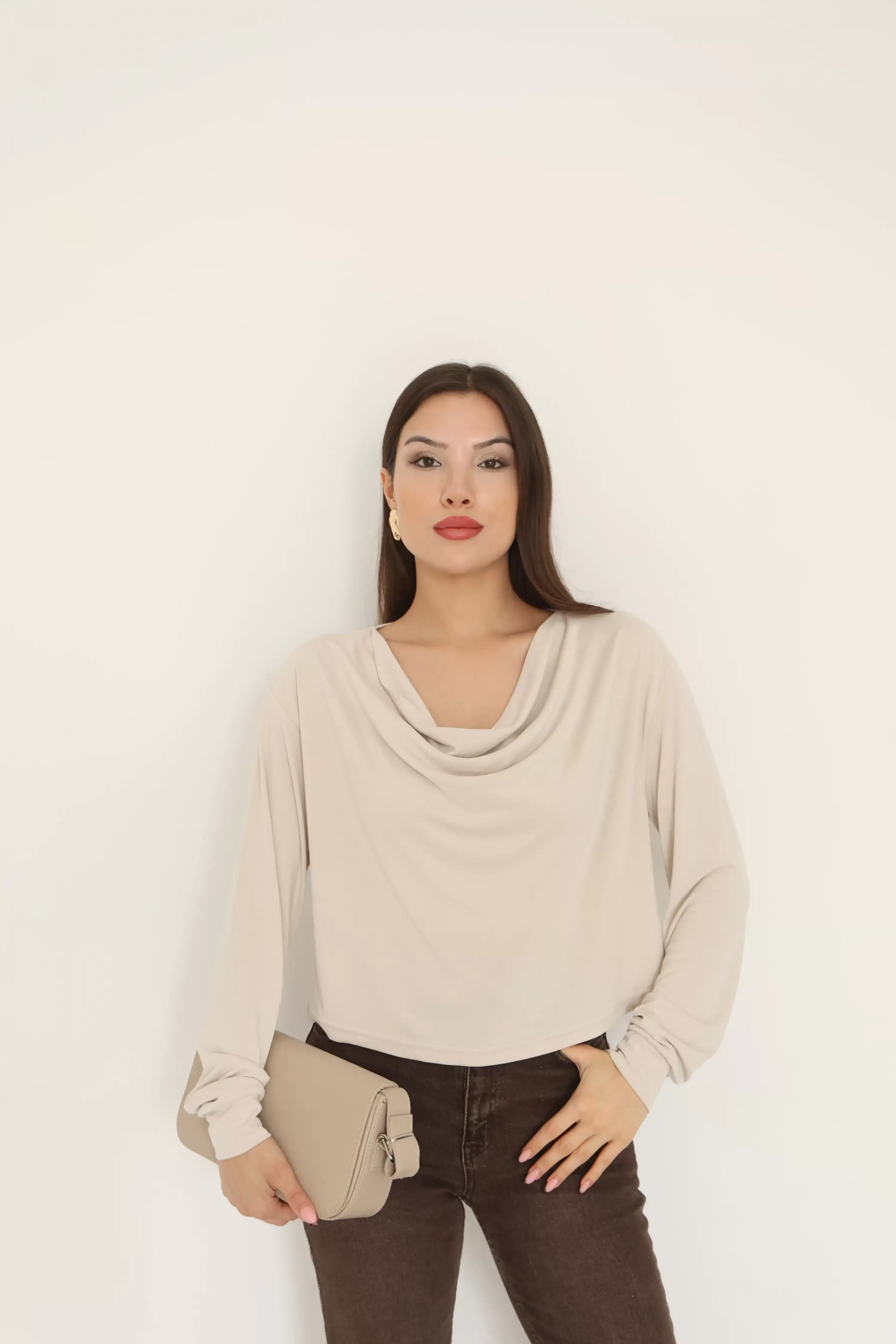 YAKA DETAYLI BLUZ-KREM