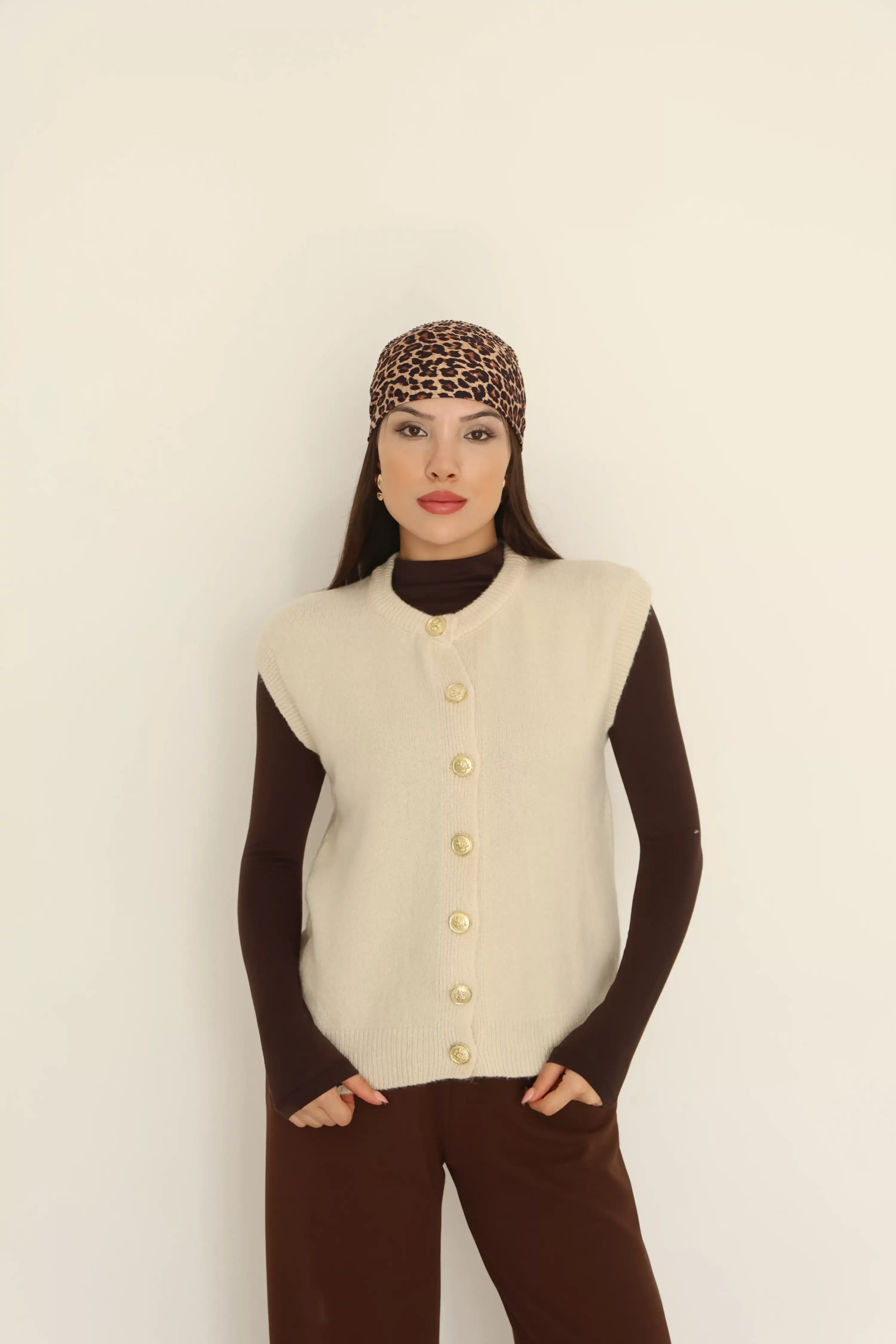 GOLD DÜĞMELİ YELEK TRİKO-KREM
