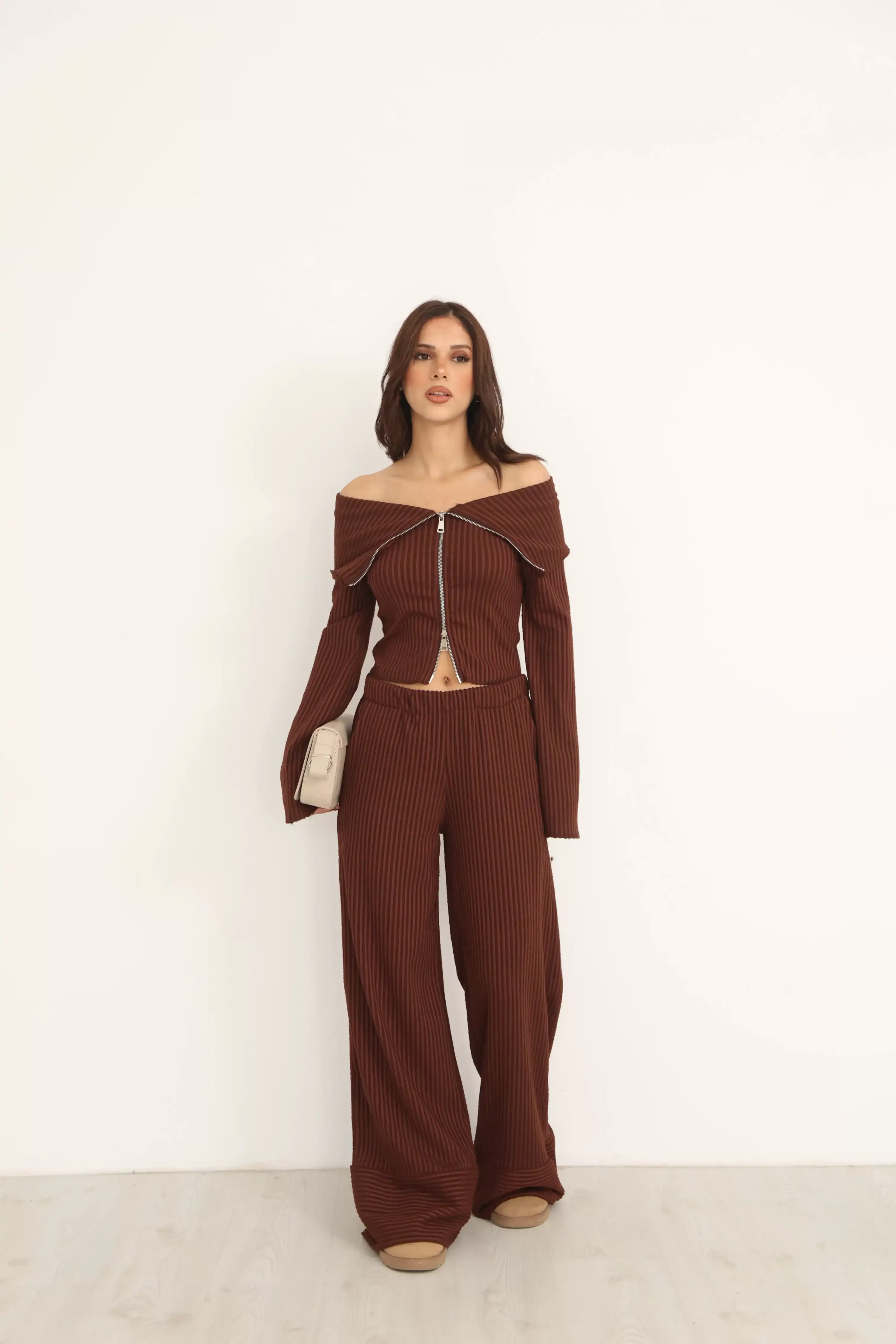 MADONNA YAKA ÇİZGİLİ PANTOLONLU TAKIM-KAHVE