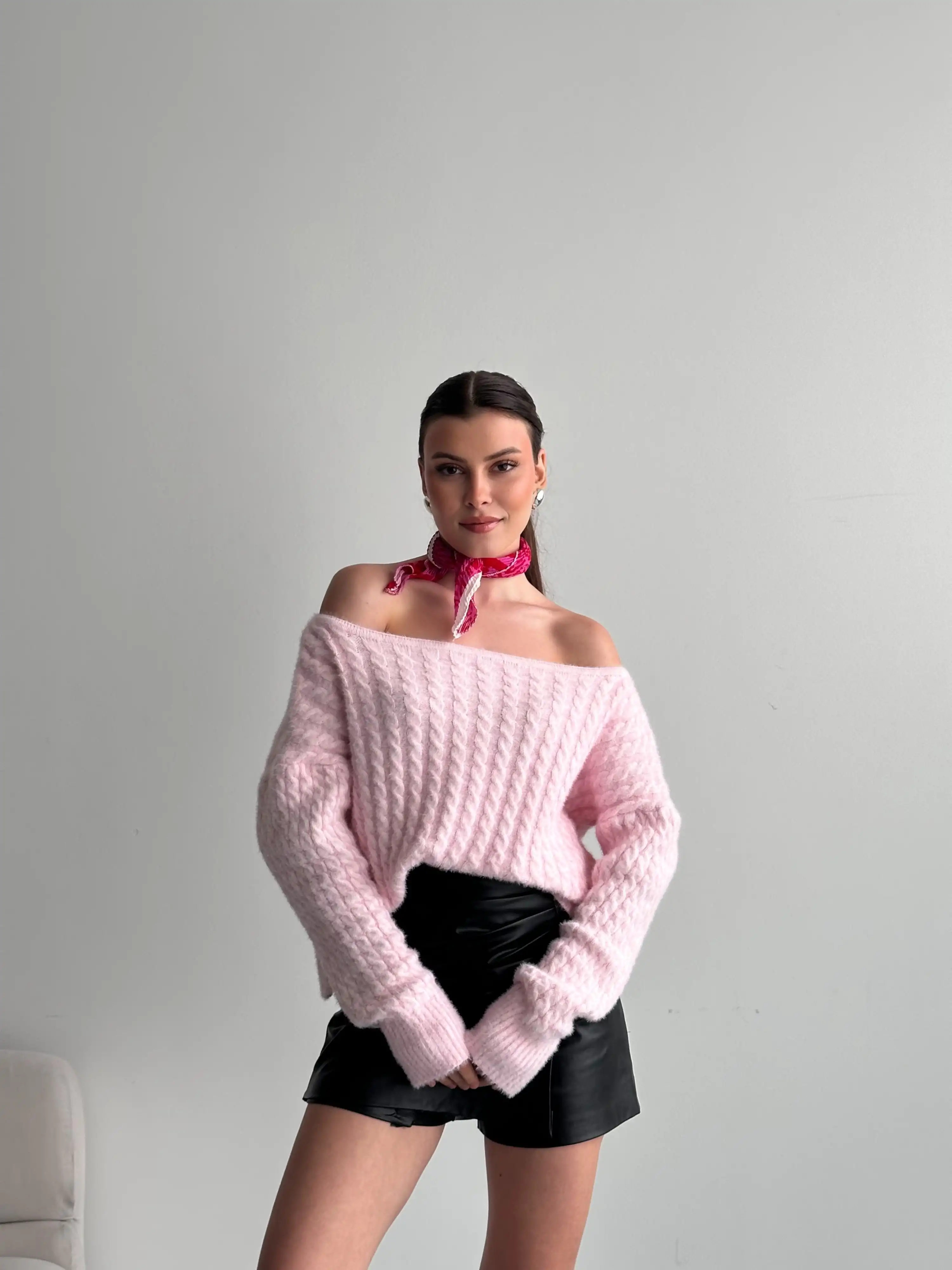 MADONNA YAKA SAKALLI KAZAK-PEMBE