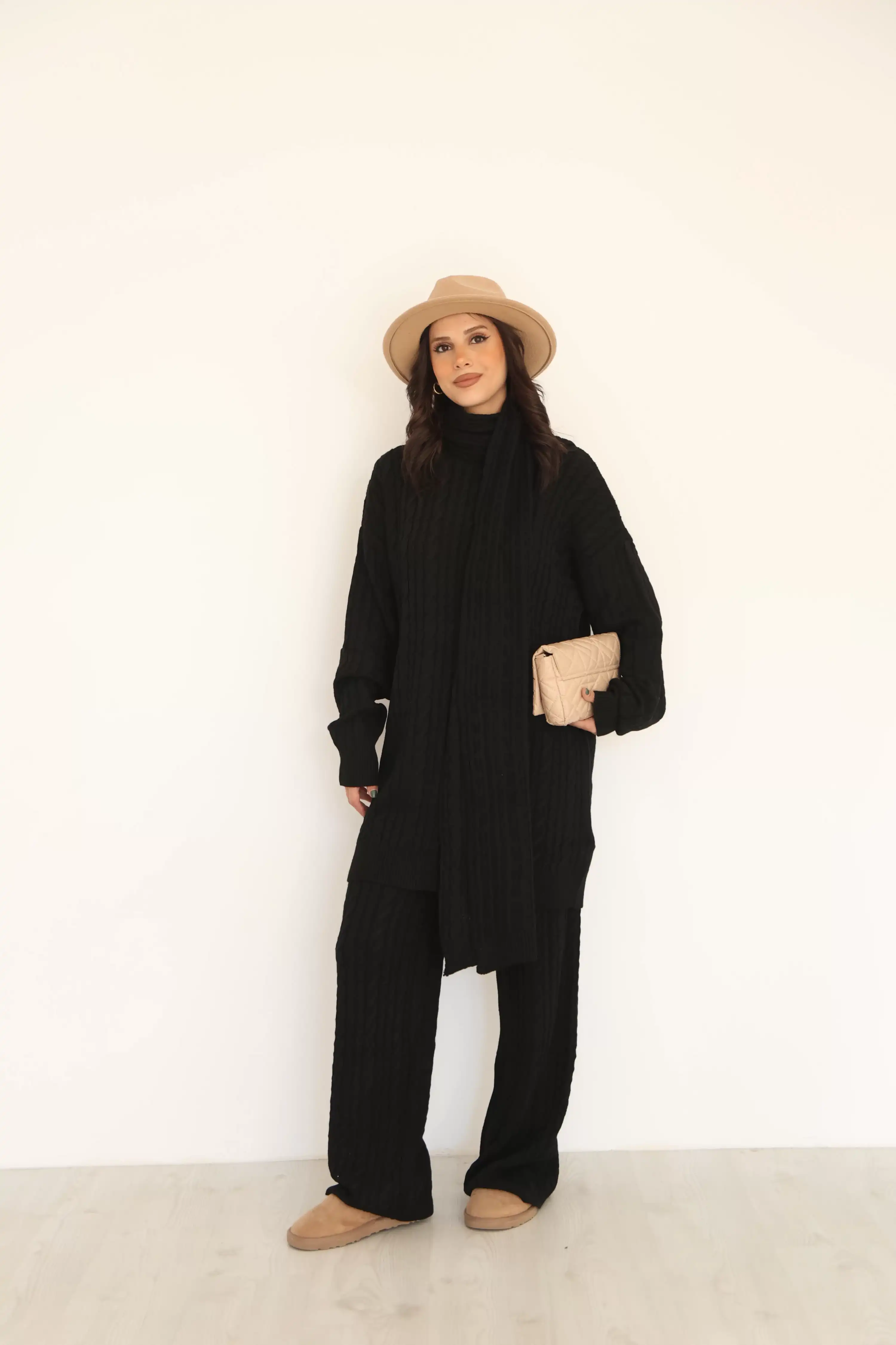 ŞAL DETAYLI TRİKO TAKIM-SİYAH