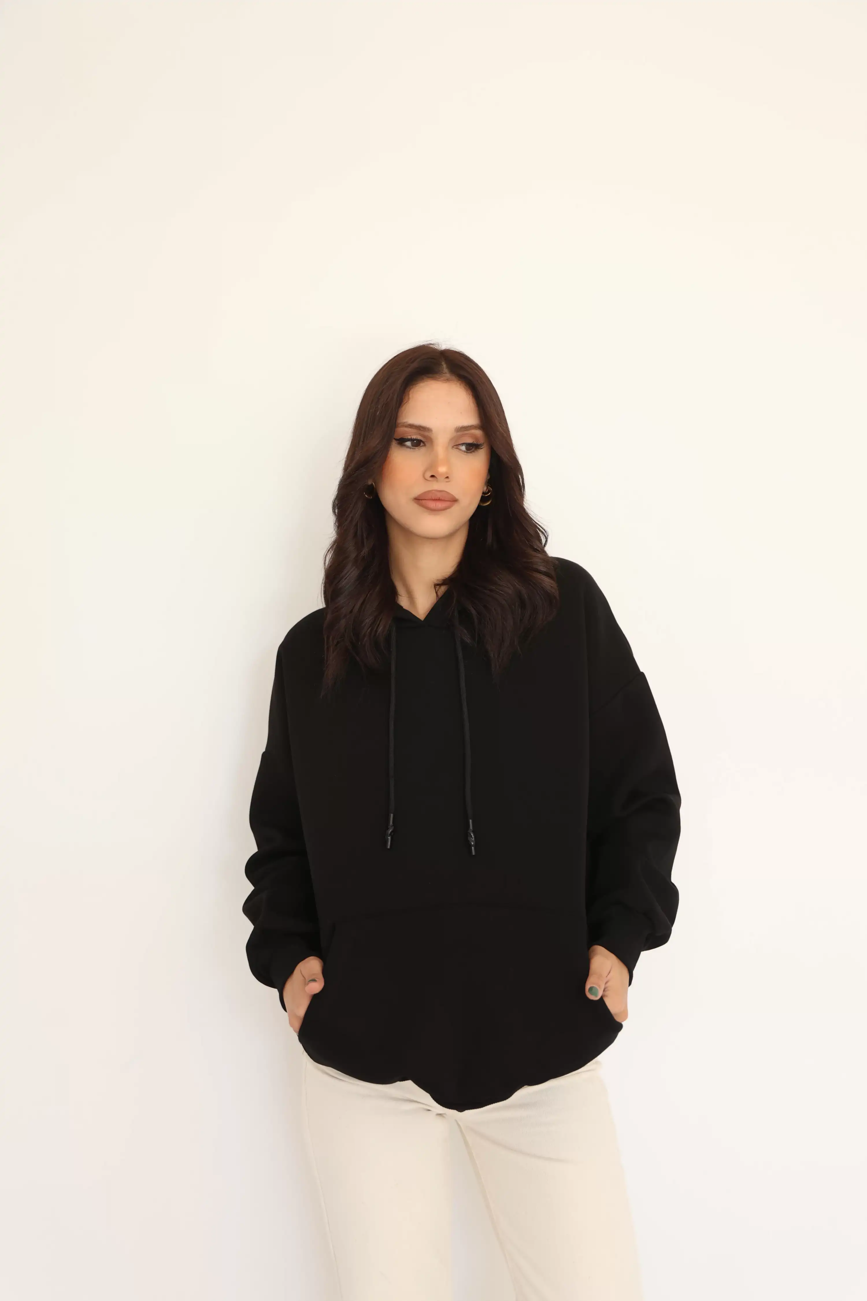 ŞARDONLU KAPÜŞONLU SWEAT-SİYAH