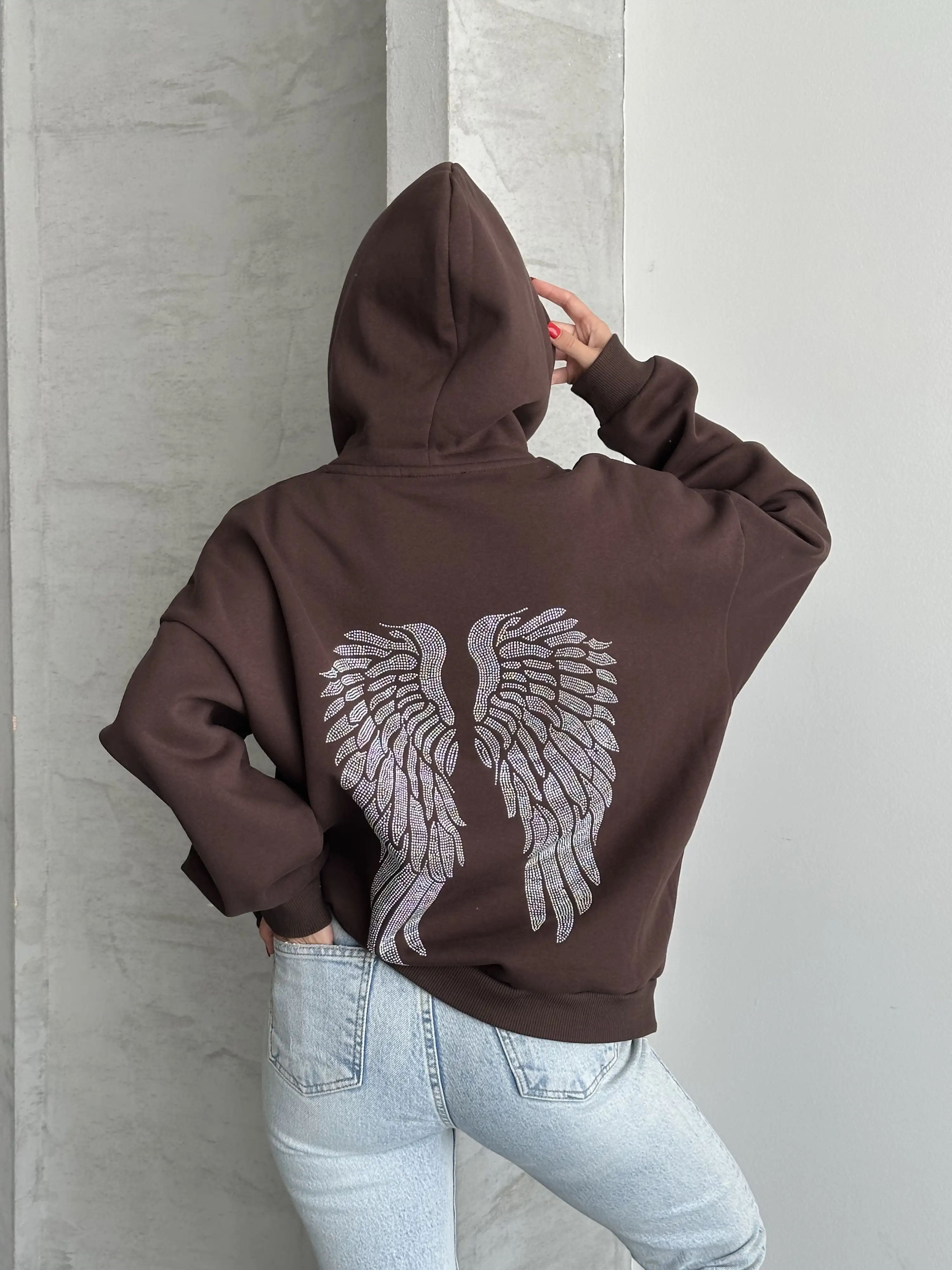 SIRT TAŞ BASKILI KAPÜŞONLU ŞARDONLU SWEAT-KAHVE