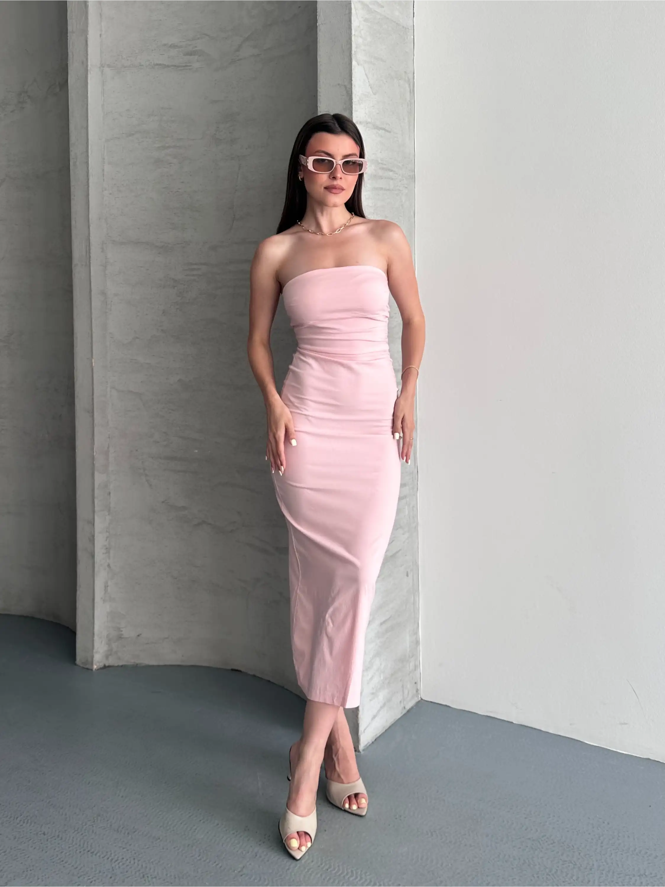 STRAPLEZ MODEL ELBİSE-PEMBE