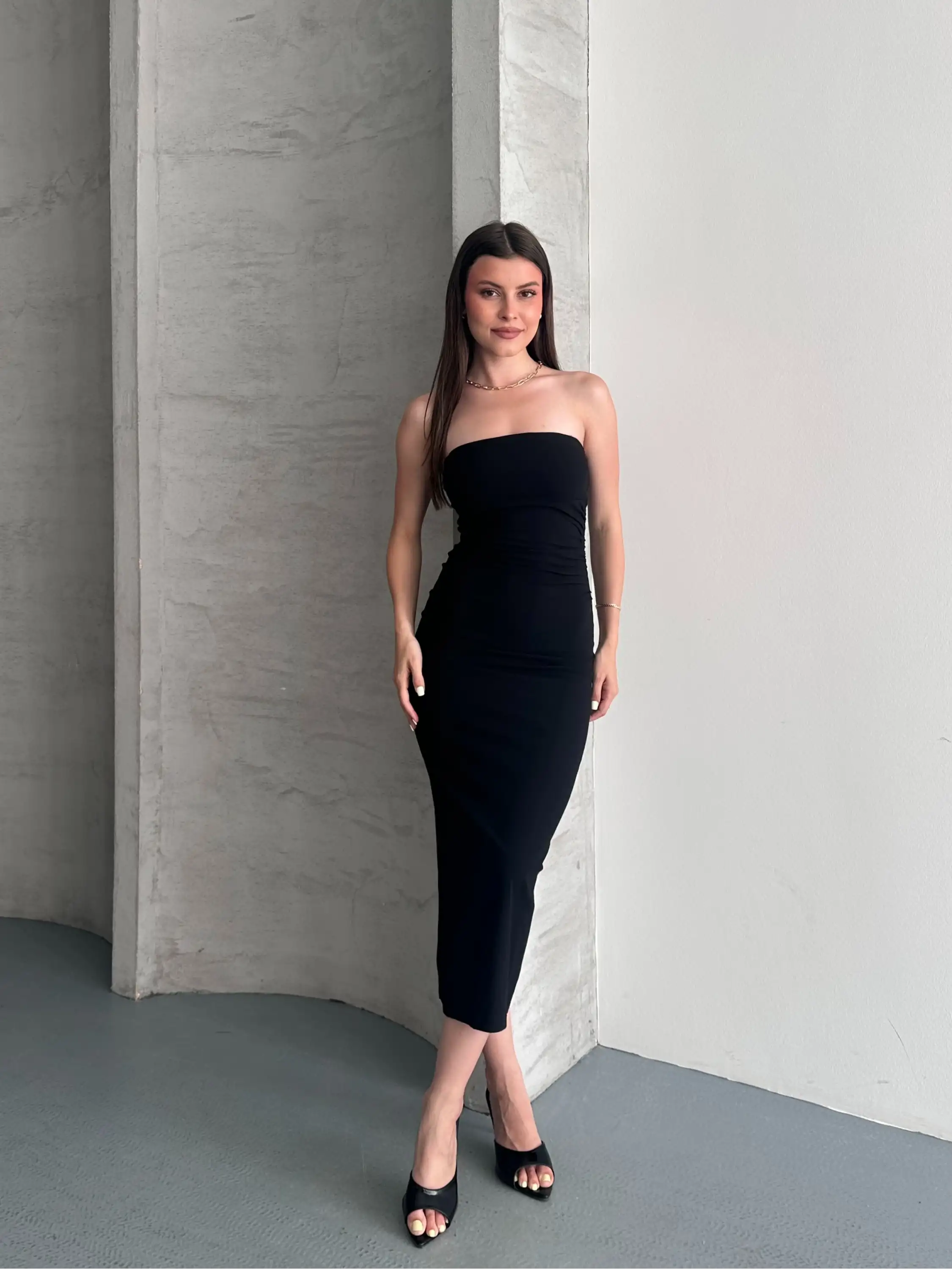 STRAPLEZ MODEL ELBİSE-SİYAH