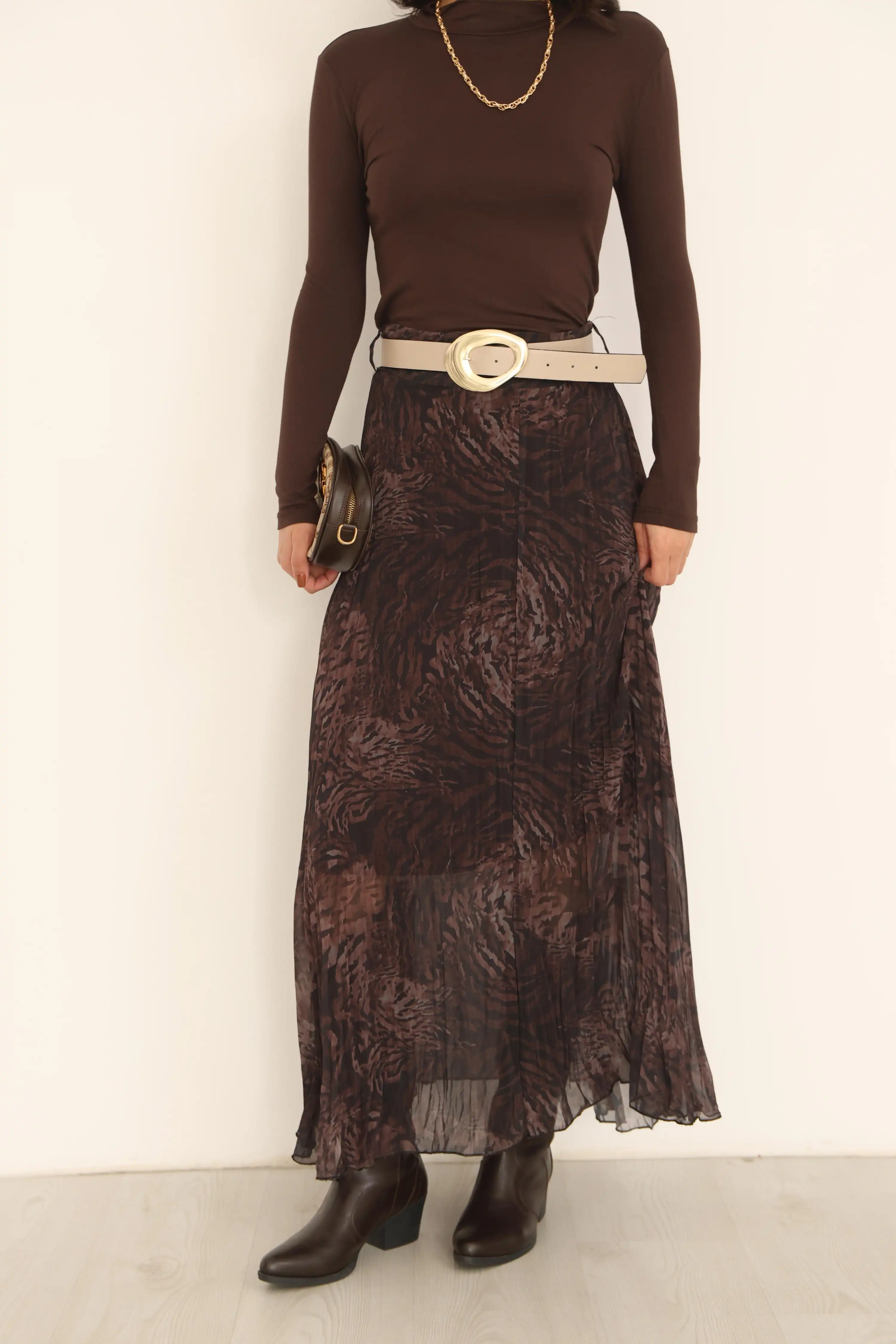 PİLİSELİ HAREKETLİ ETEK