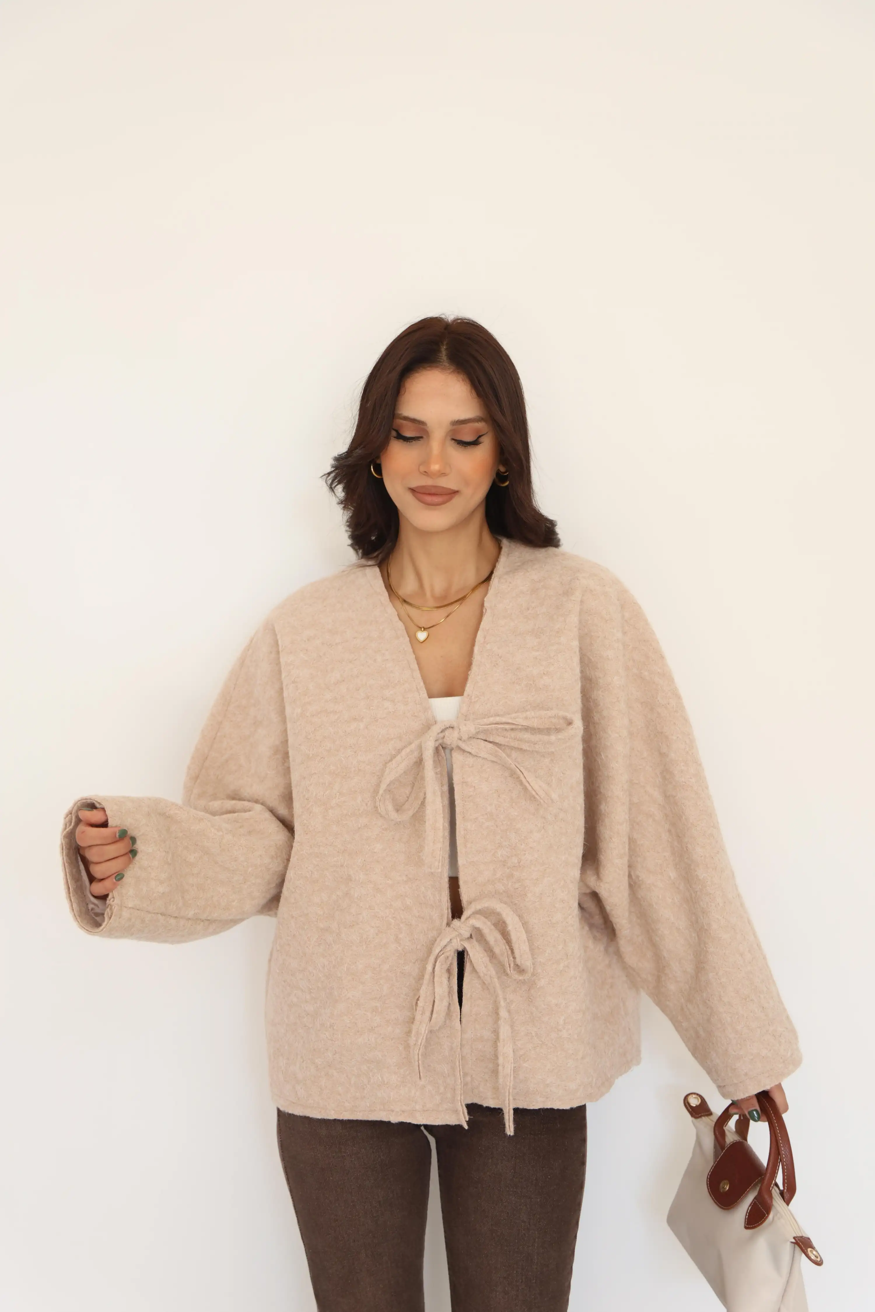 KEÇE KAŞE ÖNDEN BAĞLAMALI CEKET-KREM