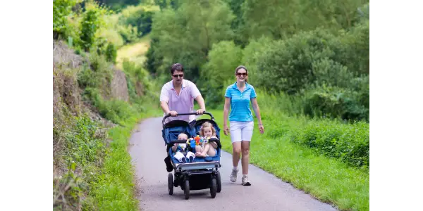 İkiz Bebek Arabası Nasıl Seçilir? Nelere Dikkat Edilmeli?