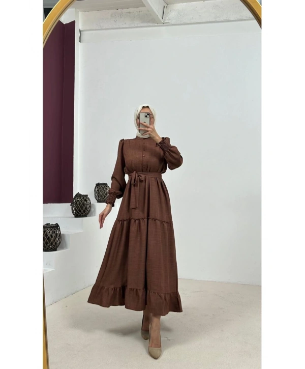 ETEĞİ FIRFIRLI KUŞAKLI ELBİSE