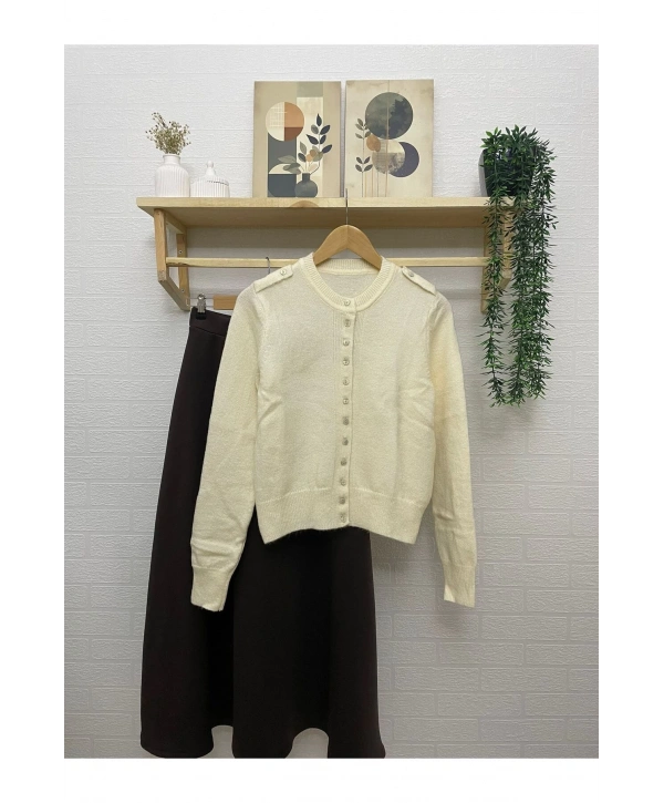 Kadın Kısa Yumuşak Triko Hırka Bej Renk