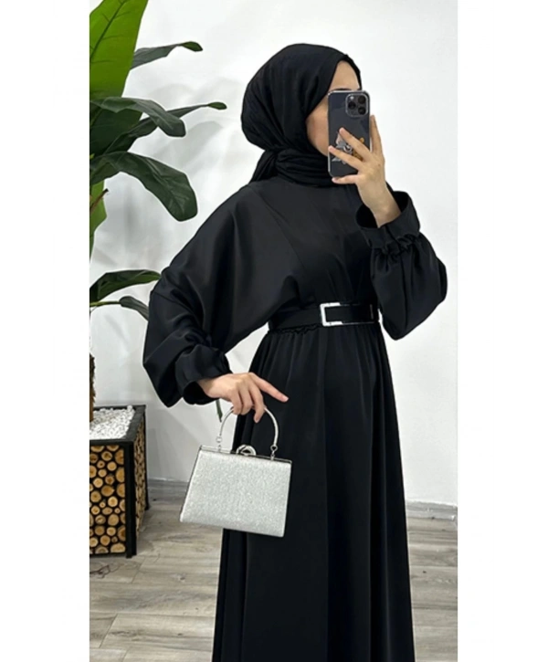 KEMERLİ SATEN ELBİSE