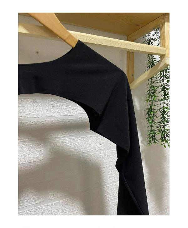 BOYUNDAN GEÇİRMELİ SIFIR YAKA KOLLUK