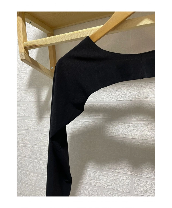 BOYUNDAN GEÇİRMELİ SIFIR YAKA KOLLUK