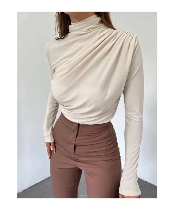 KADIN OMUZ VE BEL BÜZGÜLÜ UZUN KOLLU BLUZ