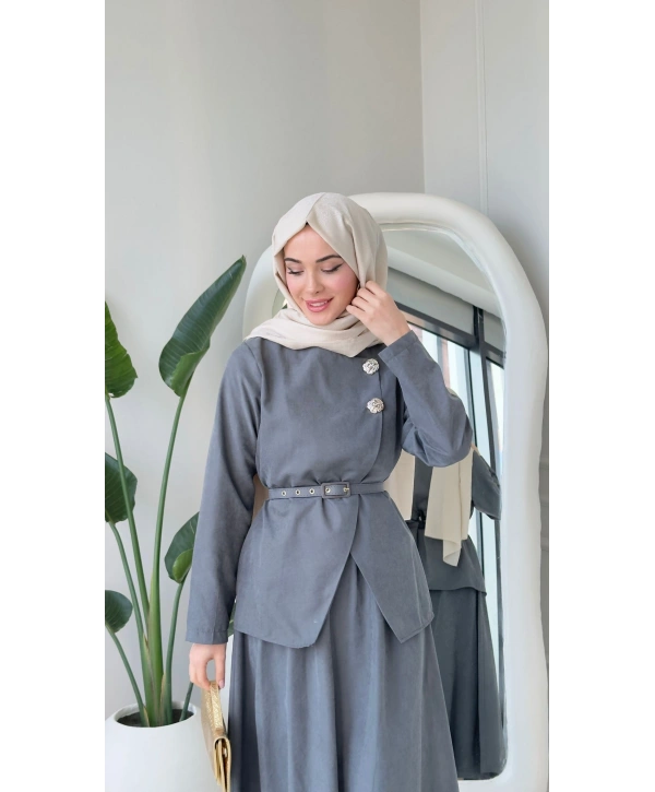 Nevra Çift Düğmeli Kemerli Etekli Takım - Gri