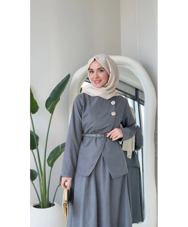 Nevra Çift Düğmeli Kemerli Etekli Takım - Gri