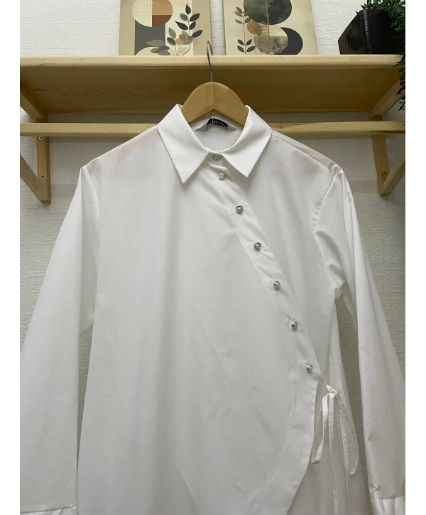 Asimetrik Kesim İnci Düğmeli Gömlek