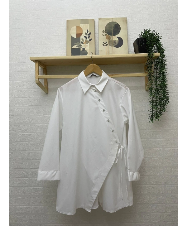 Asimetrik Kesim İnci Düğmeli Gömlek