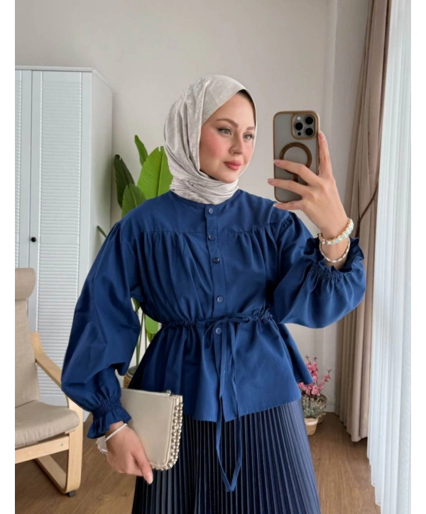 Belden Bağlamalı Kısa Gömlek