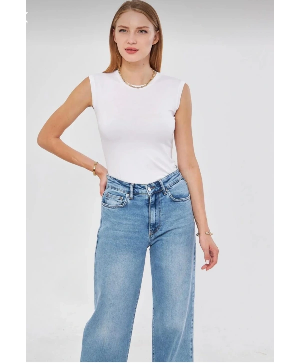 Bisiklet Yaka Kolsuz Badi - Beyaz