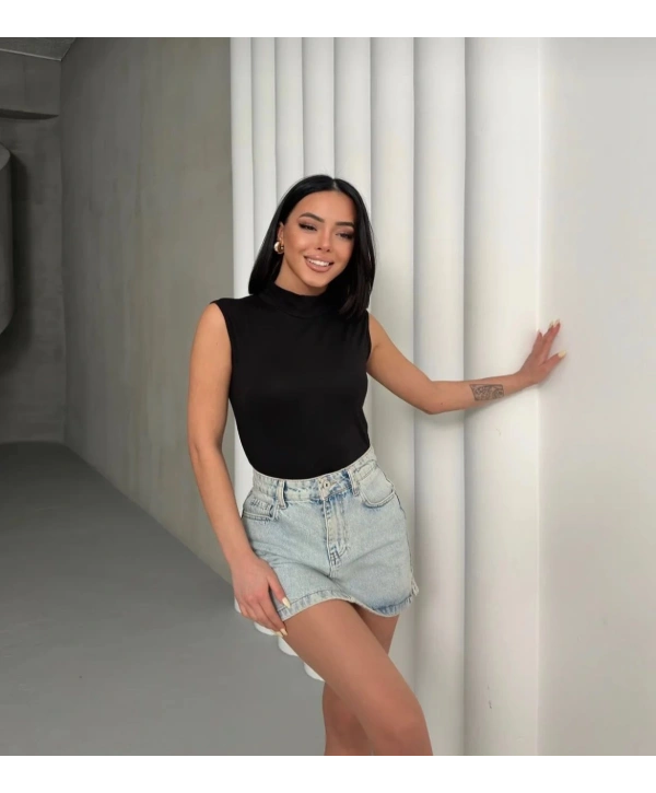 Boğazlı Yaka Kolsuz Badi - Siyah