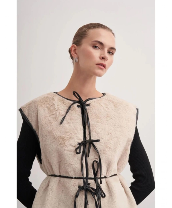 DERİ BİYELİ KÜRK YELEK