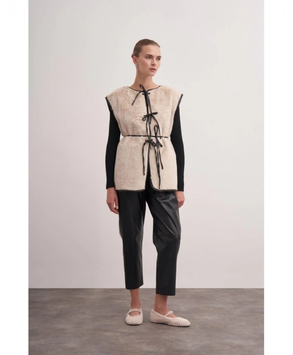 DERİ BİYELİ KÜRK YELEK