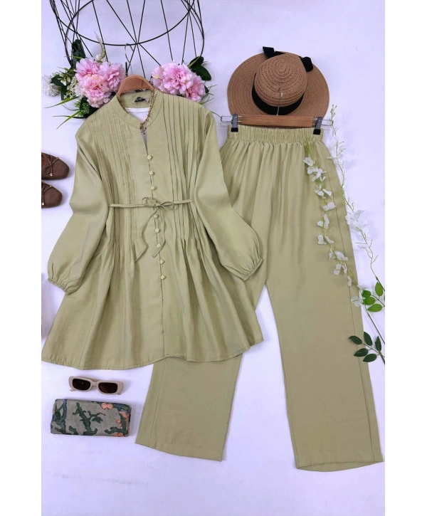 Önden Düğmeli Kuşaklı Takım