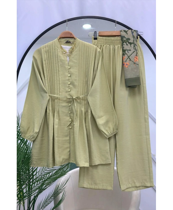 Önden Düğmeli Kuşaklı Takım