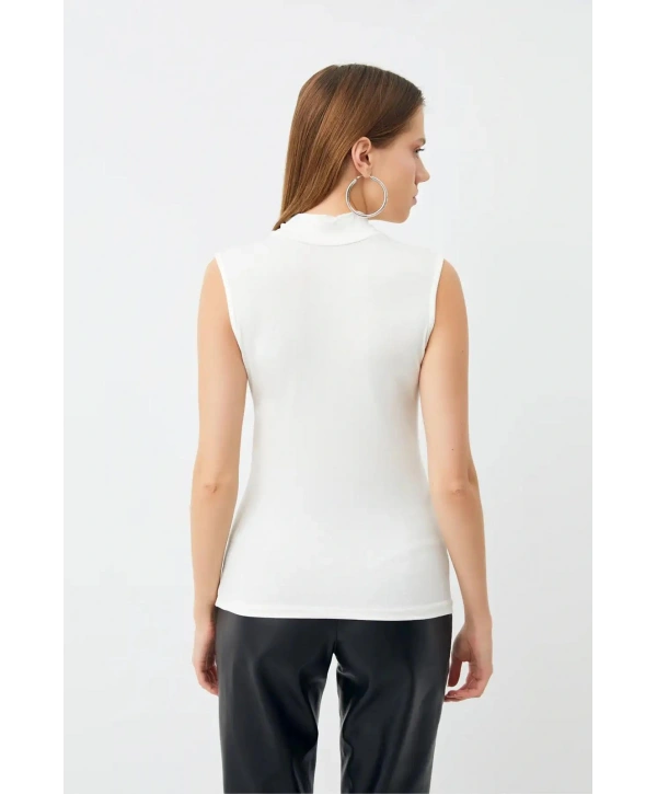 Penye Kumaş Boğazlı Badi - Beyaz