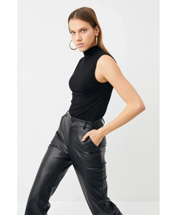 Penye Kumaş Boğazlı Badi - Siyah