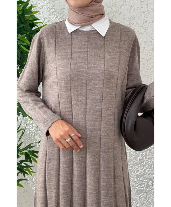 Piliseli Şeritli Triko Elbise - Vizon