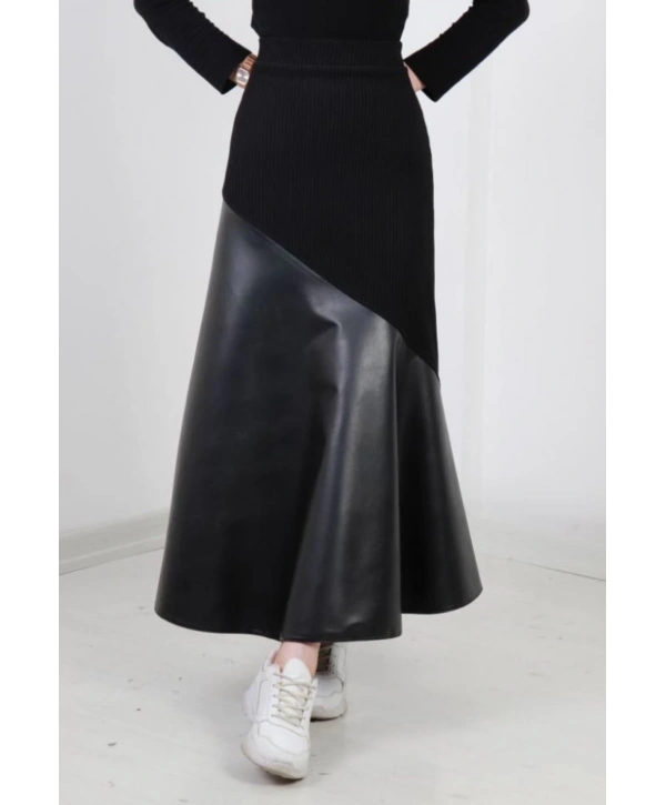 Siyah Deri Garnili Kloş Etek