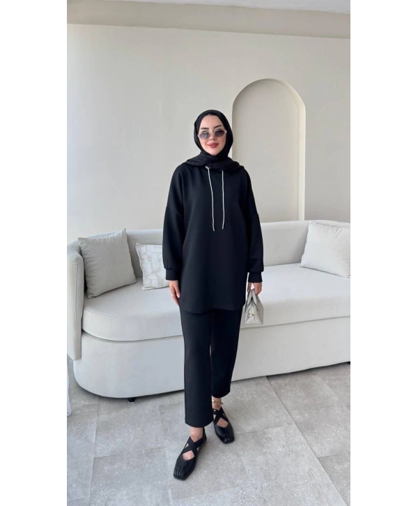 Yaka Detaylı Scuba Takım