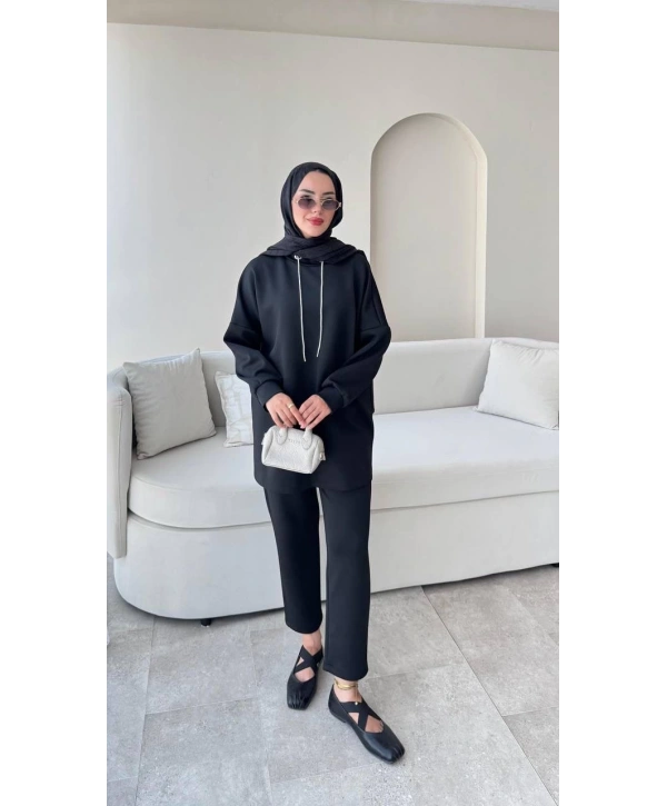 Yaka Detaylı Scuba Takım