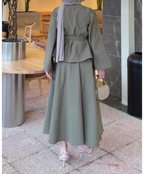 Tek Düğmeli Belden Kuşaklı Ceketli Etekli Takım - Yeşil