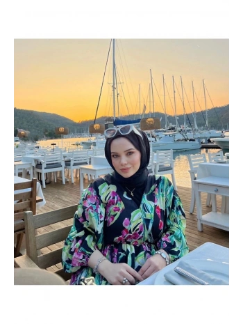 ÇİÇEK DESENLİ ÖZEL TASARIM ELBİSE