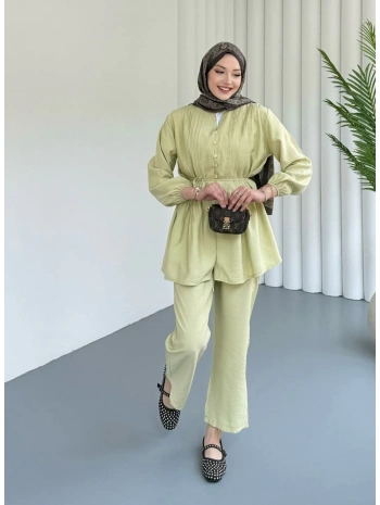 Önden Düğmeli Kuşaklı Takım