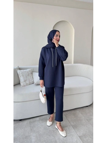 Yaka Detaylı Scuba Takım