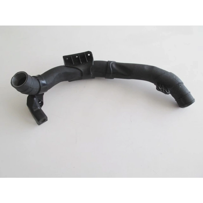 AUDI A3- 09/12; TURBO INTERCOOLER HAVA ALMA BORUSU (1.6 DIZEL) (CAY MOTOR)