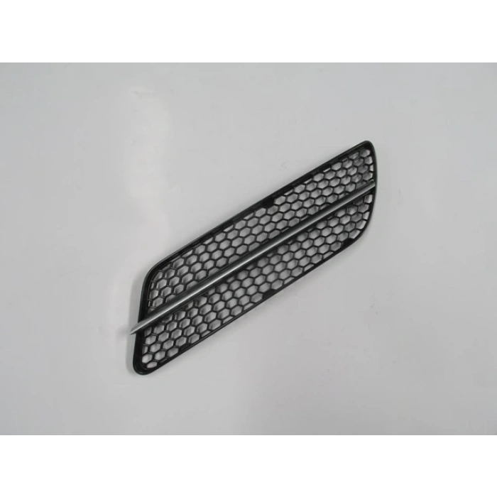 ALFA ROMEO 147- 05/09; ÖN TAMPON PANJURU SOL SİYAH (ÇITASI GÜMÜŞ GRİ) (TYG)