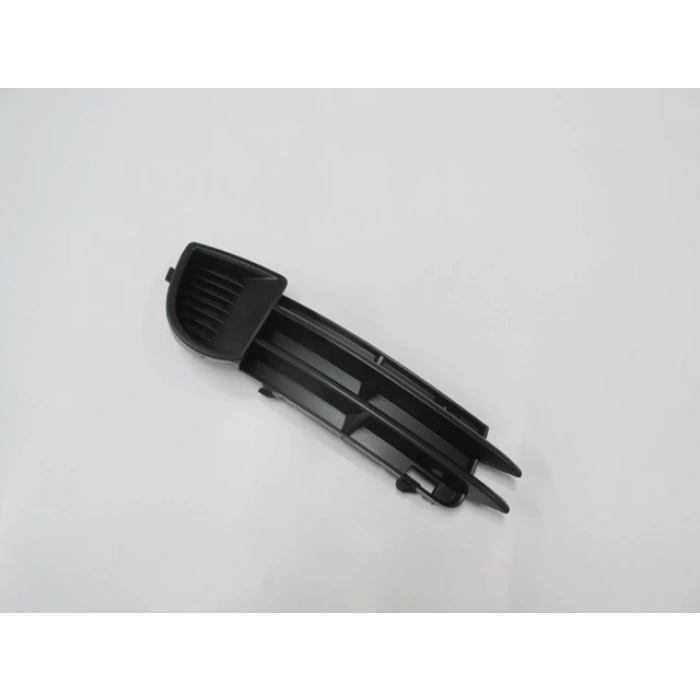 AUDI A3- 05/08; SİS LAMBA KAPAĞI SAĞ SİS DELİKSİZ SİYAH (TW)