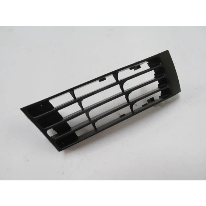 AUDI A4- 00/01; SİS LAMBA KAPAĞI SAĞ SİYAH (TYG)