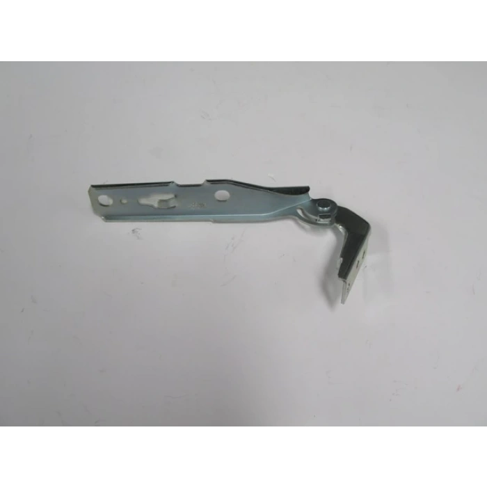 AUDI A4- 02/05; KAPUT MENTEŞESİ SAĞ (TYG)