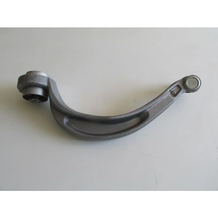 AUDI A4- 13/15; ÖN ALT TABLA SOL EGRI TIP BURÇLU/ROTILLI (65 MM M14) (SALINCAK) ALÜMINYUM (SH)