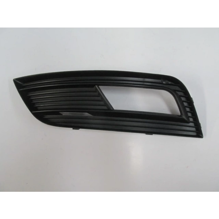 AUDI A4- 13/15; SİS LAMBA KAPAĞI SOL SİS DELİKLİ (NİKELAJ ÇITASIZ) (TW)