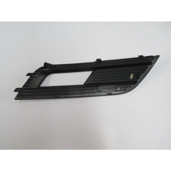 AUDI A4- 13/15; SİS LAMBA KAPAĞI SOL SİS DELİKLİ (NİKELAJ ÇITASIZ) (TW)