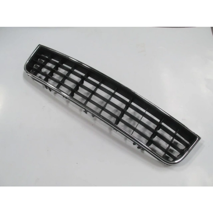 AUDI A6- 01/04; ÖN TAMPON PANJURU SİYAH (NİKELAJ KAPLAMALI) (TW)