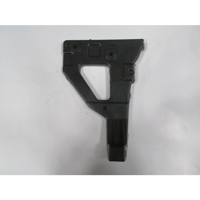 AUDI A6- 05/09; ÖN TAMPON İÇ BAĞLANTI BRAKETİ SAĞ PLASTİK (TW)