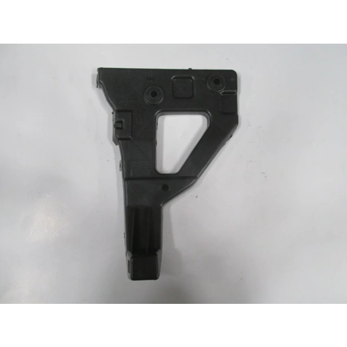 AUDI A6- 05/09; ÖN TAMPON İÇ BAĞLANTI BRAKETİ SOL PLASTİK (TW)